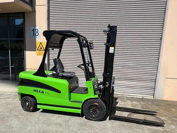 HULK T-250 Electric Forklift – 2.5 Ton / 4.5m Lift