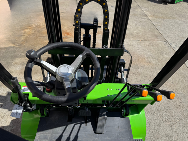 HULK T-250 Electric Forklift – 3-Meters & 2.5 Ton Capacity